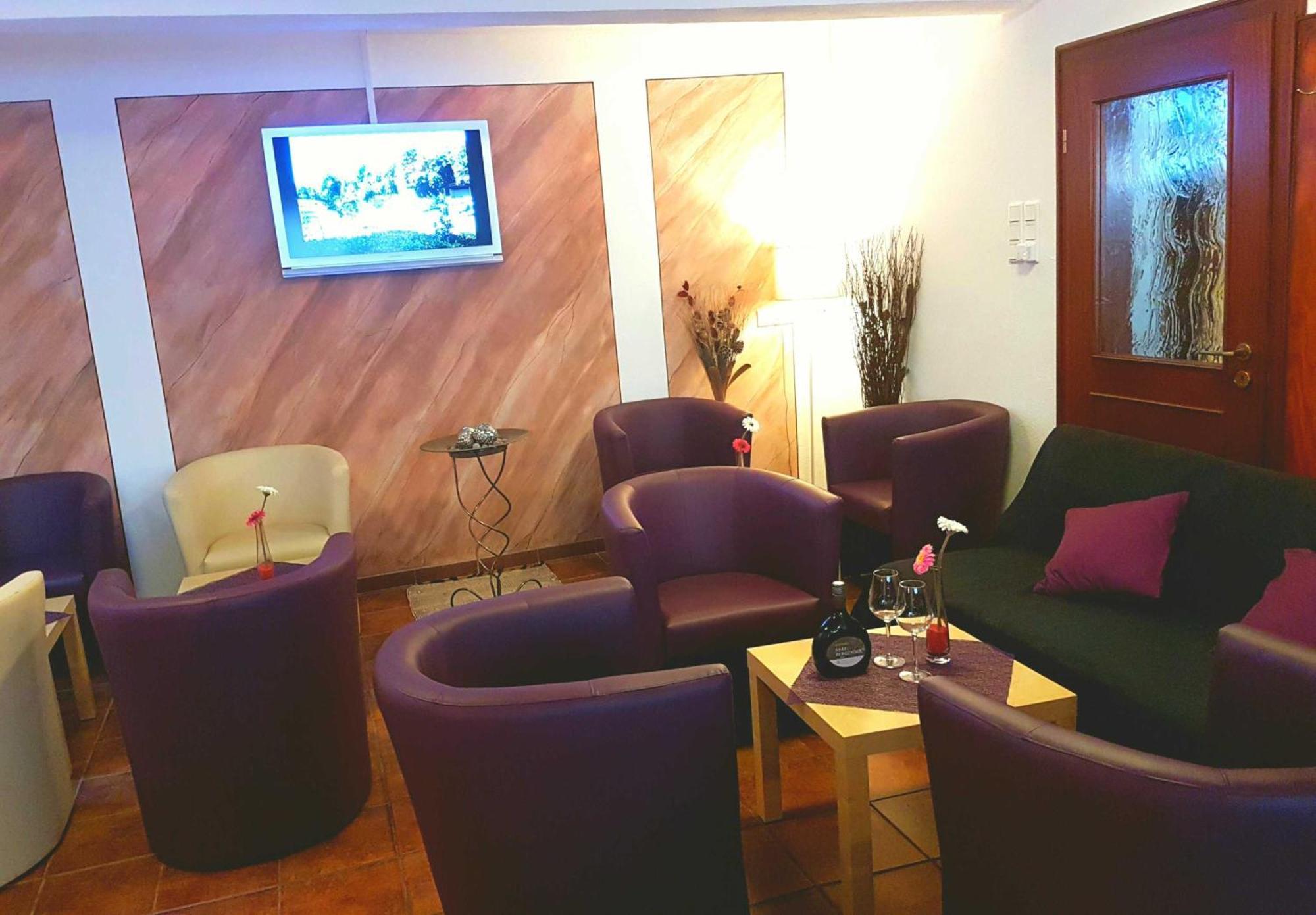 Hotel Garni Goldene Traube Bad Windsheim Exterior photo